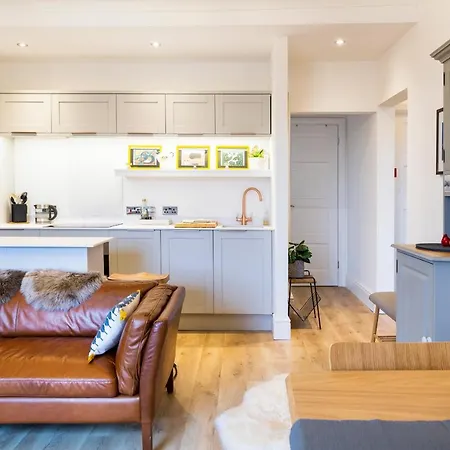 Dover Mews Apartment Bristol