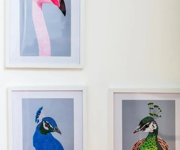 Dover Mews Apartment *